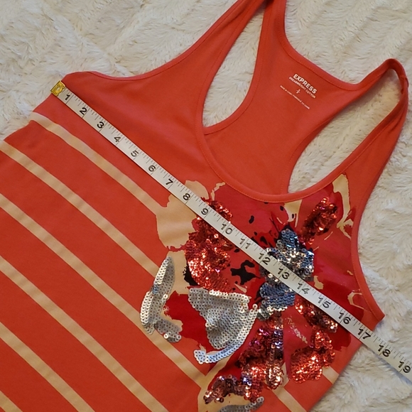 Express tank top - Picture 2 of 5